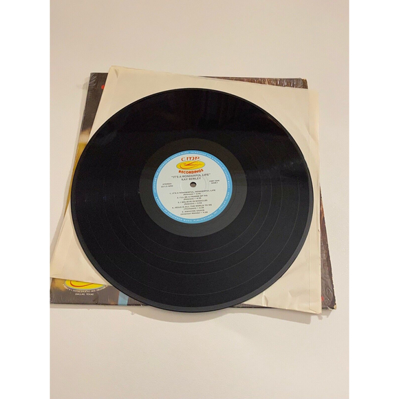 Kay Bewley It's A Wonderful Life LP Shrink Autographed CMP Recordings 7240 VG+ - Picture 5 of 8